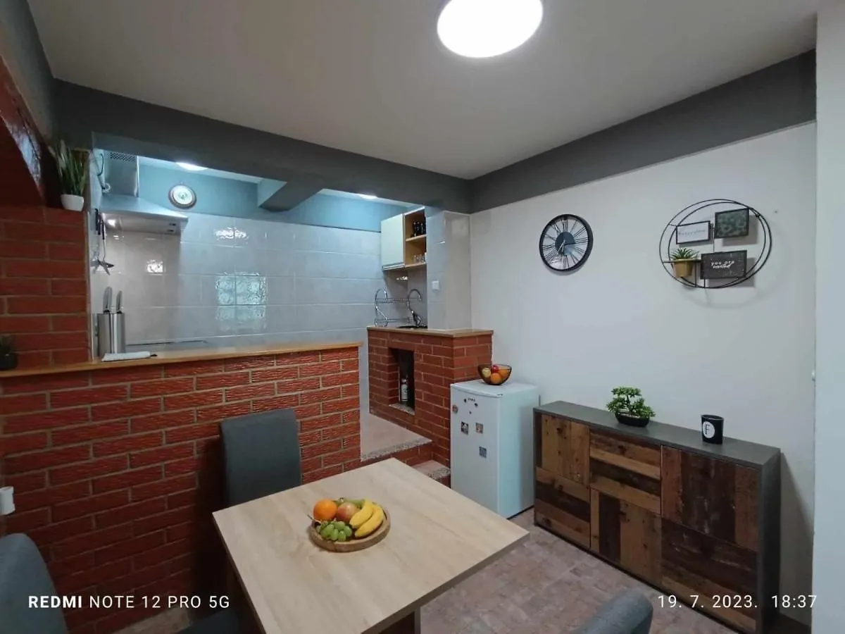 Apartment Tami With Swimming Pool 로브란 0*,