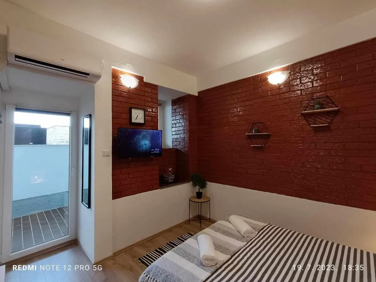 Apartment Tami With Swimming Pool 로브란